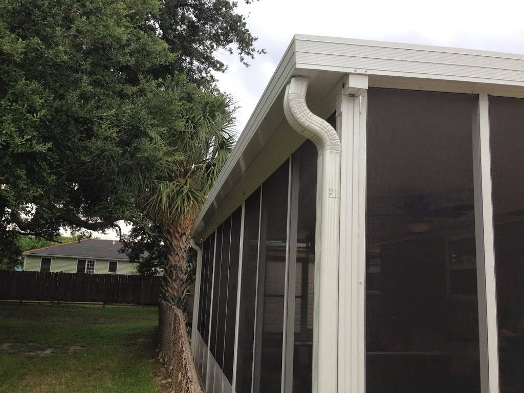 Gutters Tech J L Remodeling - Gutters and Patios | 8400 Old Gentilly Rd, New Orleans, LA 70126, USA | Phone: (504) 305-0325