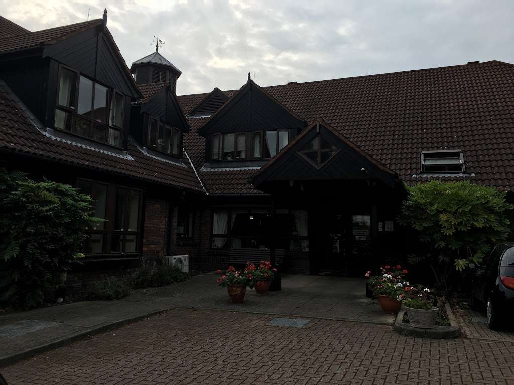Nuffield Care Centre | Haigh Cres, Redhill RH1 6RA, UK | Phone: 01737 772525