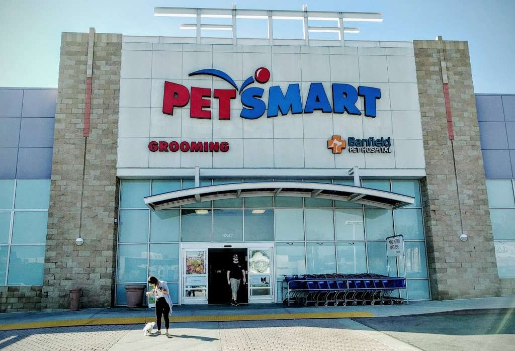 PetSmart | 3347 E Foothill Blvd, Pasadena, CA 91107, USA | Phone: (626) 351-8434