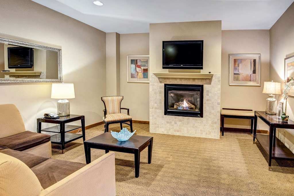 DoubleTree by Hilton Hotel Tinton Falls - Eatontown | 700 Hope Rd, Eatontown, NJ 07724, USA | Phone: (732) 544-9300