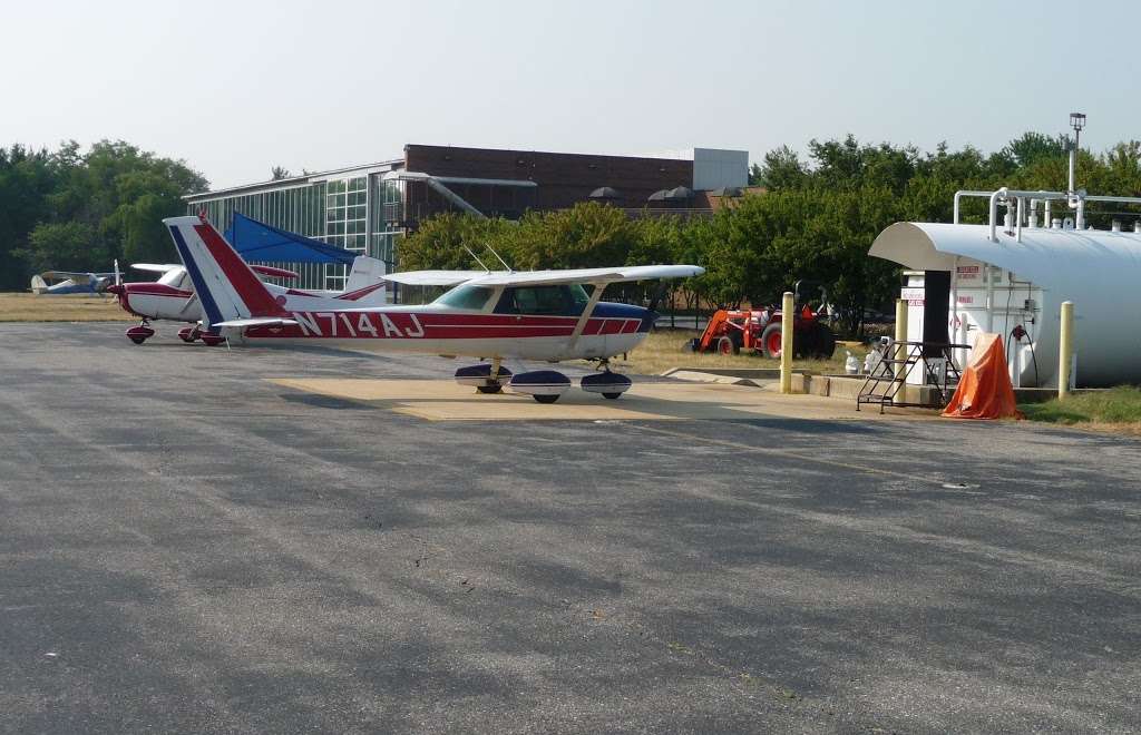 College Park Airport - CGS | 1909 Corporal Frank Scott Dr, College Park, MD 20740, USA | Phone: (301) 864-5844