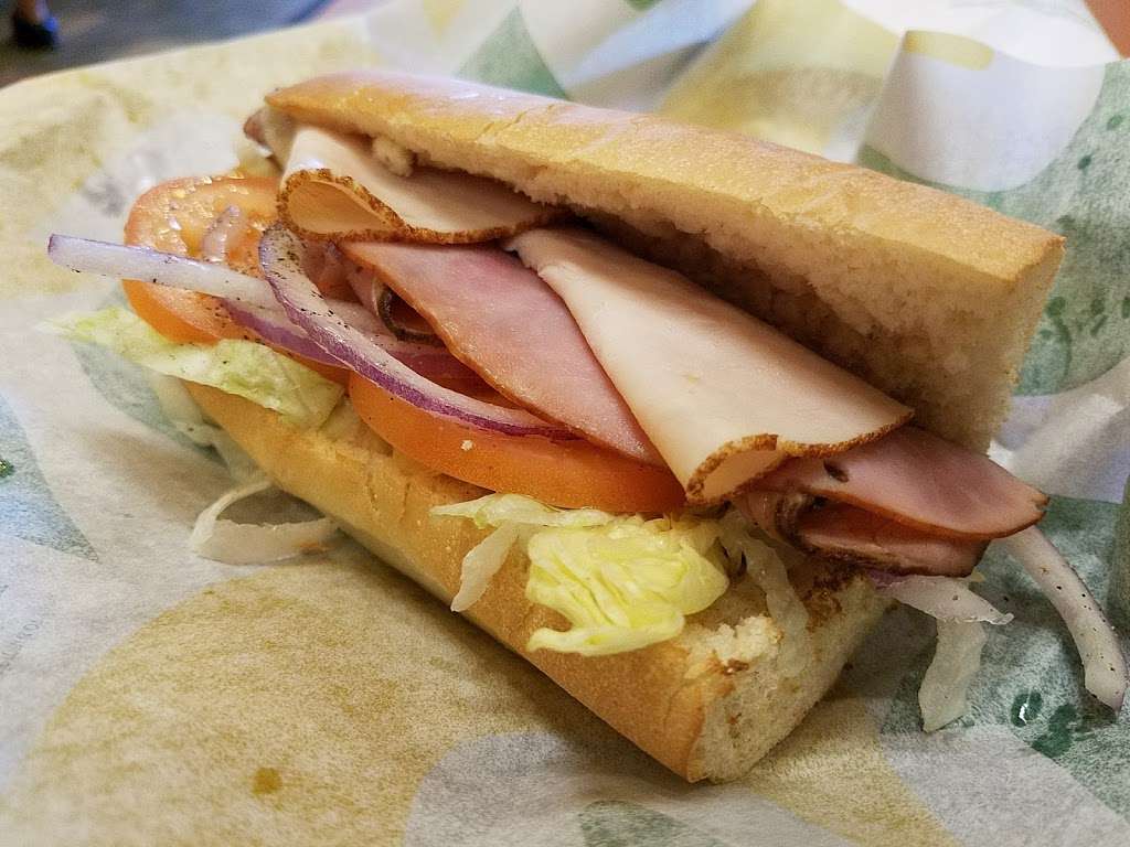 Subway | 7000 E Mayo Blvd Unit C 10, Phoenix, AZ 85054 | Phone: (480) 502-8289