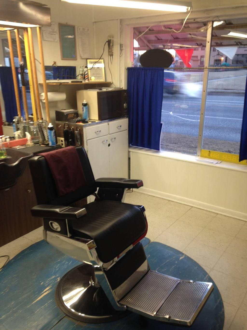 Barretts Barber Shop | 410 S Meridian Ave, Wichita, KS 67213, USA | Phone: (316) 651-7094