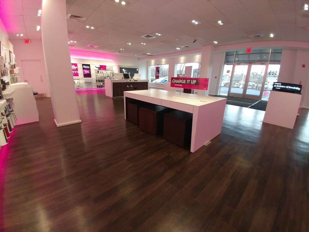 T-Mobile | 565 Route 18 S, East Brunswick, NJ 08816, USA | Phone: (732) 651-8972