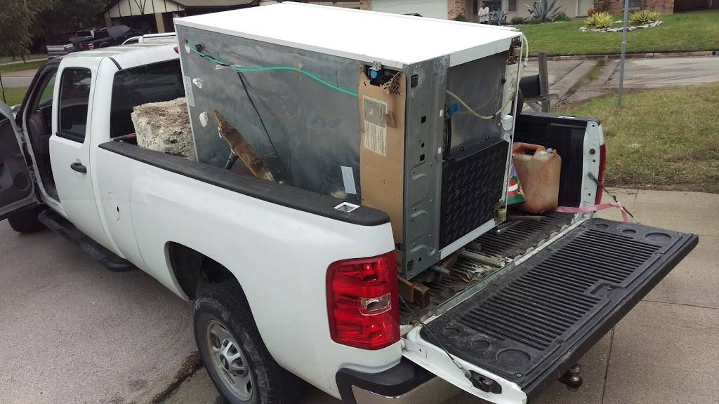 DFW JUNK and Trash Pick up Services | 7712 Acapulco Rd, Fort Worth, TX 76112, USA | Phone: (817) 846-2253