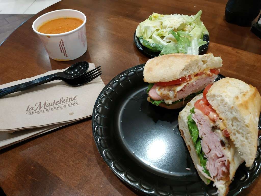 la Madeleine French Bakery & Café | Terminal A, 3200 E Airfield Dr, Dallas, TX 75261, USA