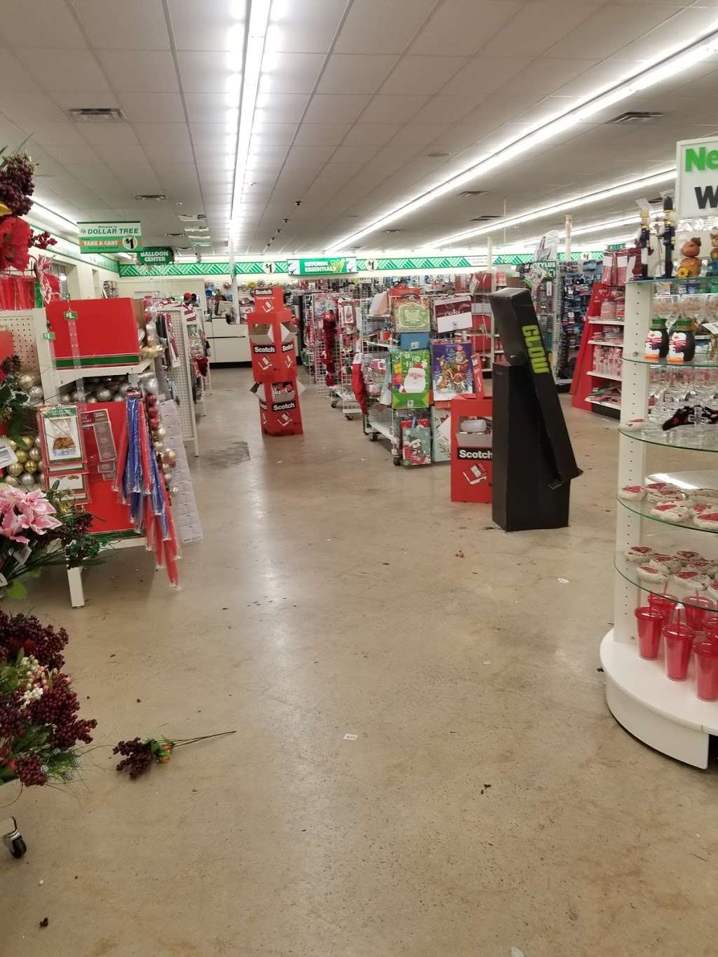 Dollar Tree | 2406 S York Rd, Gastonia, NC 28052, USA | Phone: (704) 648-0271