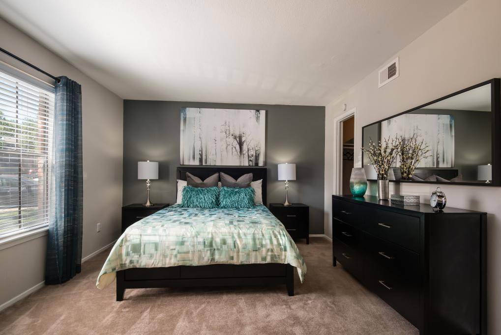 Lofton Place Apartments | 1601 Eastchase Pkwy, Fort Worth, TX 76120, USA | Phone: (817) 259-0311