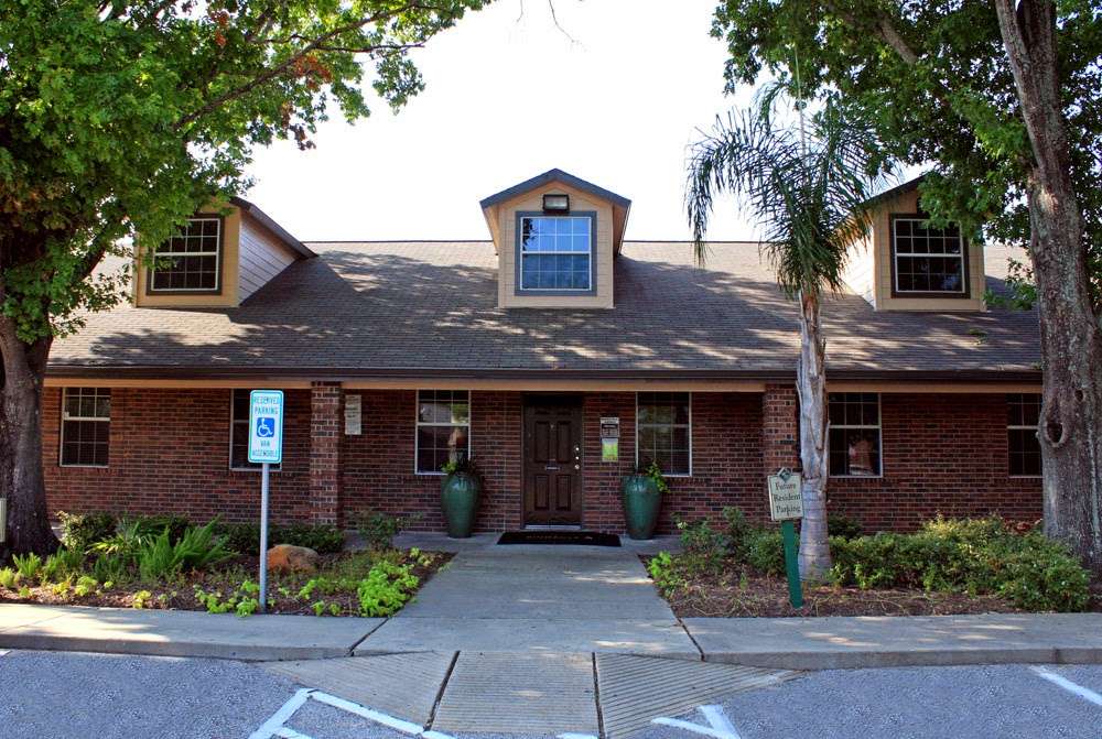 The Brixton Apartments | 1601 Garth Rd, Baytown, TX 77520, USA | Phone: (281) 672-8681