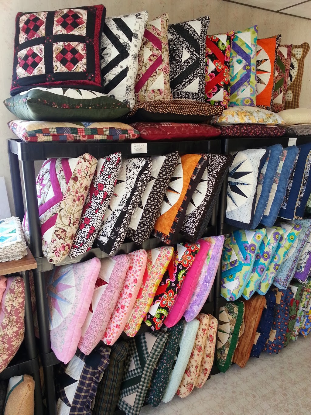 Country Lane Quilts | 221 S Groffdale Rd, Leola, PA 17540, USA | Phone: (717) 656-8476