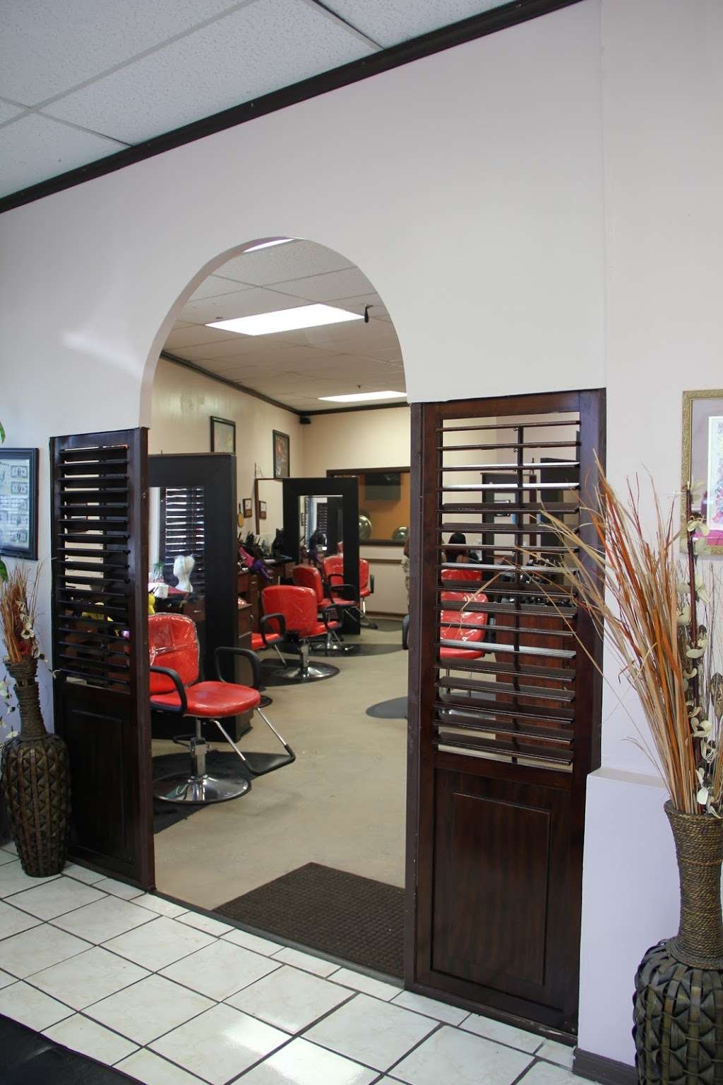 Jazzin It Up Salon | 5012 South La Brea Ave, Los Angeles, CA 90056, USA | Phone: (323) 298-4821