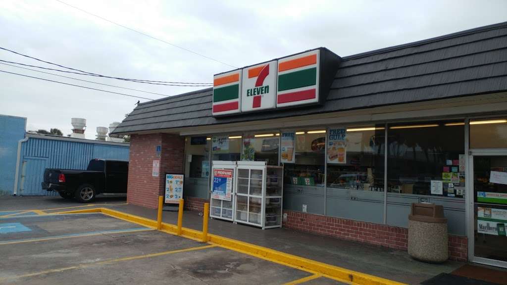 7-Eleven | 100 N Atlantic Ave, New Smyrna Beach, FL 32169, USA | Phone: (386) 427-0286