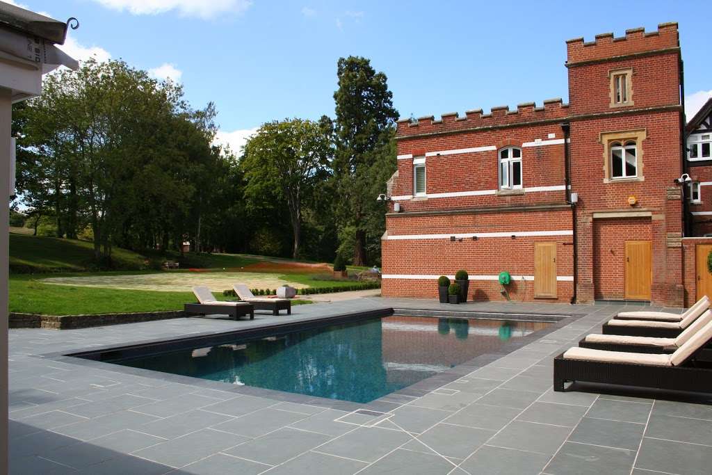 Tanby Swimming Pools | 620-622 Limpsfield Rd, Warlingham CR6 9DS, UK | Phone: 01883 622335