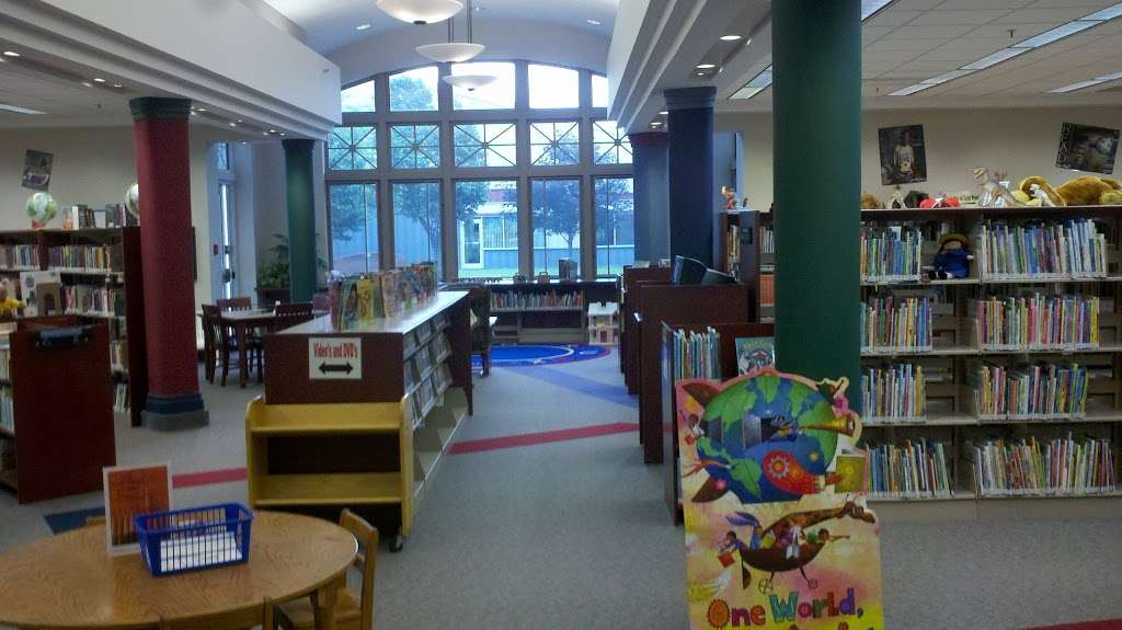 Elwood Public Library | 1600 Main St, Elwood, IN 46036, USA | Phone: (765) 552-5001