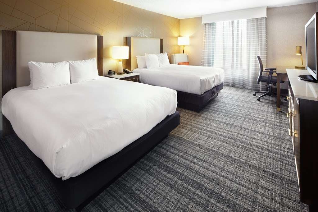 DoubleTree by Hilton Hotel Dallas Near the Galleria | 4099 Valley View Ln, Dallas, TX 75244, USA | Phone: (972) 385-9000