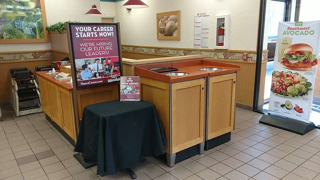 Wendys | 115 Powder Mill Rd, Maynard, MA 01754 | Phone: (978) 461-0444