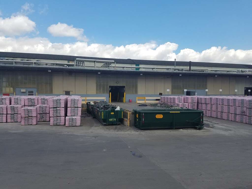 Owens Corning Summit Roofing Plant | 5824 S Archer Rd, Summit, IL 60501, USA | Phone: (708) 594-6900