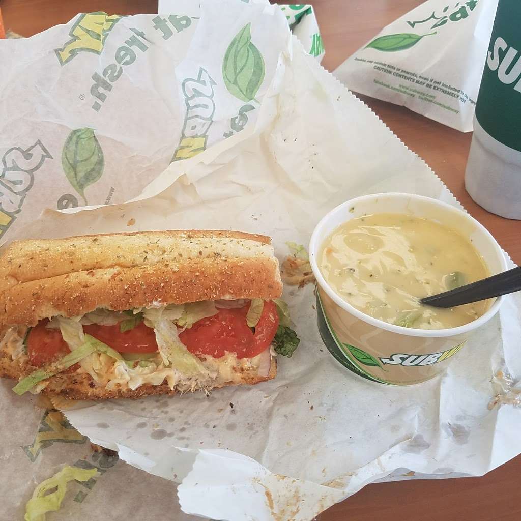 Subway Restaurants | 3352 East T C Jester, # F4, Houston, TX 77018, USA | Phone: (713) 688-6467