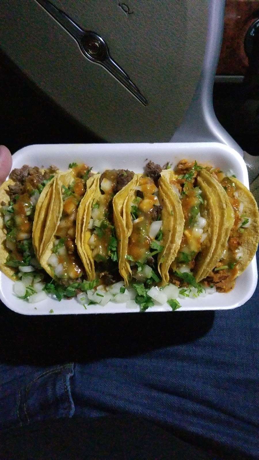 Tacos la salsita | 8111 Meadow Leaf Dr, San Antonio, TX 78227, USA | Phone: (210) 762-9240