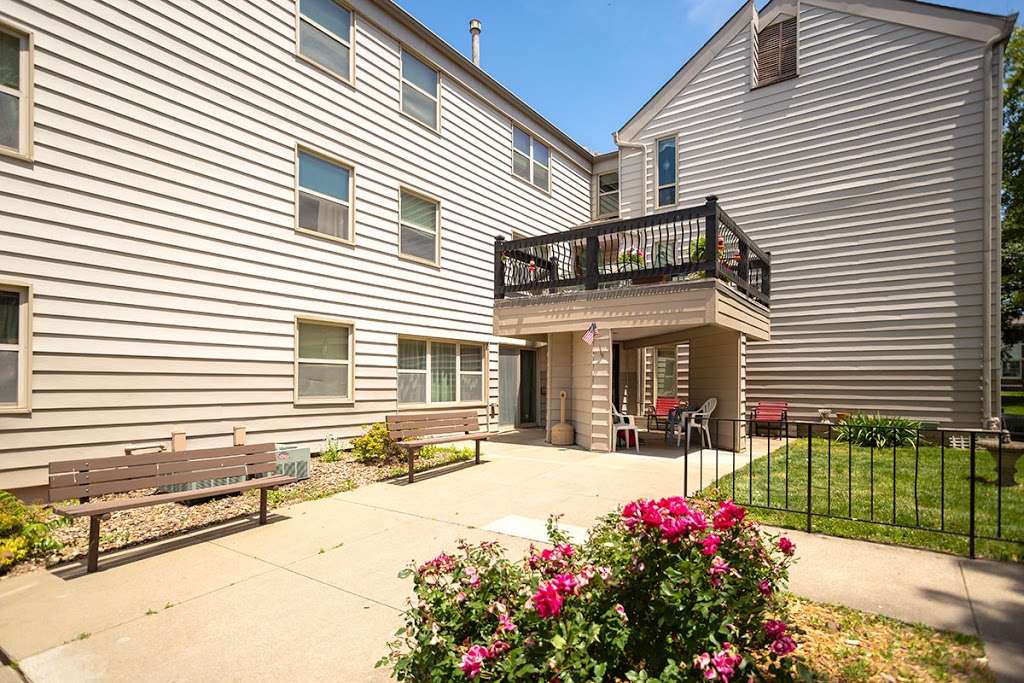 Catalpa Tree Apartments | 611 W Market St, Savannah, MO 64485, USA | Phone: (816) 844-6330