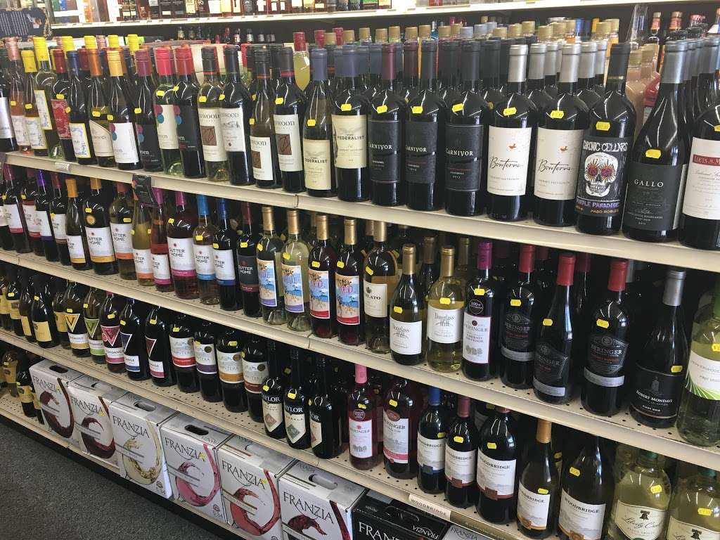 Broadway Liquors | 804 Broadway, Chesterton, IN 46304 | Phone: (219) 926-4073