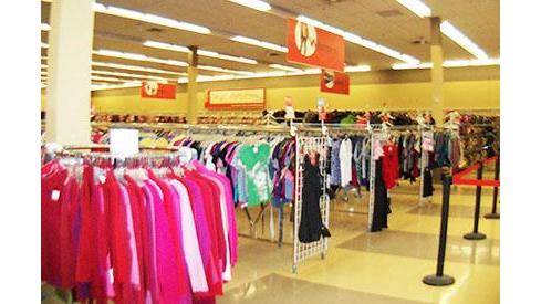 Value Village | 4322 Walker Rd Bldg 1, Windsor, ON N8W 3T6, Canada | Phone: (519) 250-0199