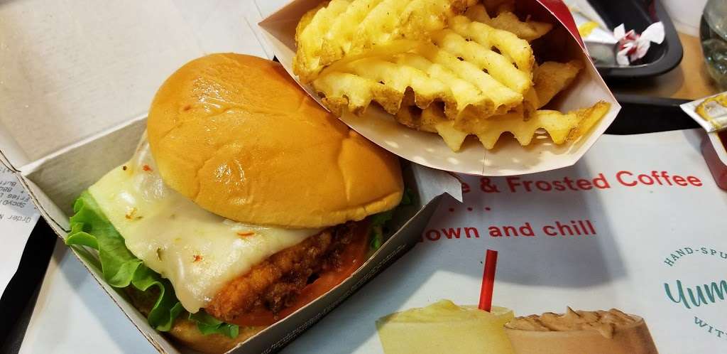 Chick-fil-A | 8161 La Palma Ave, Buena Park, CA 90620, USA | Phone: (714) 994-2442