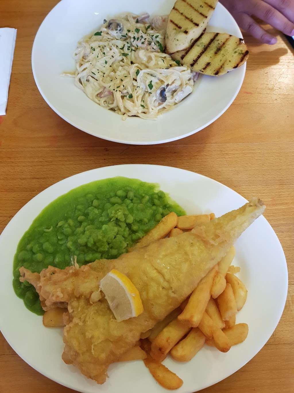 The Three Crutches | Old Watling St, Rochester, Strood ME2 3UG, UK | Phone: 01634 290148