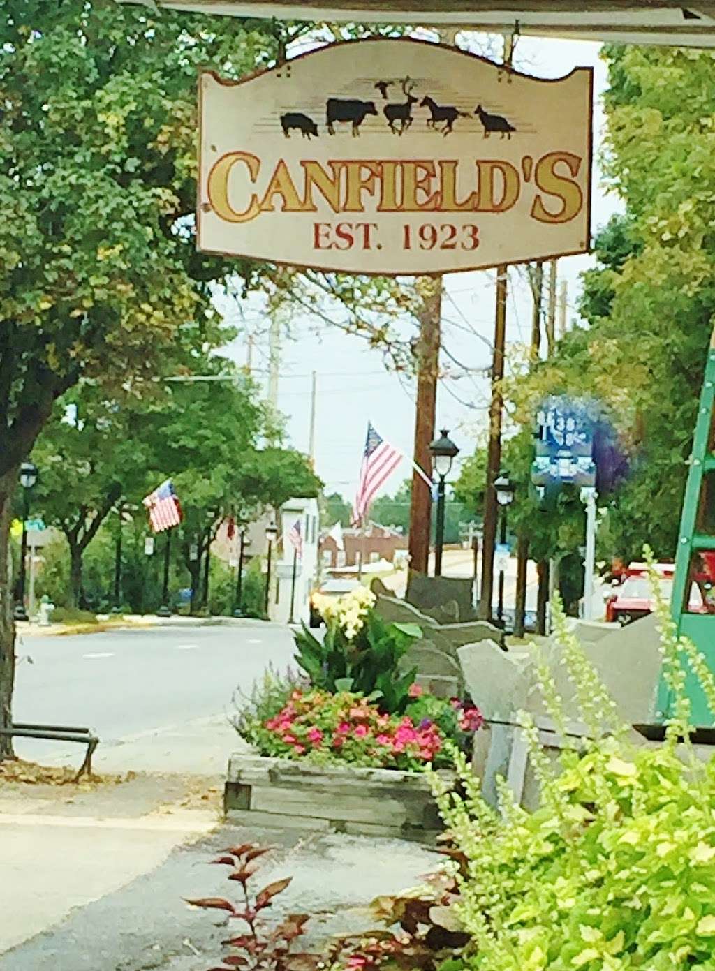 Canfields Pet & Farm | 315 Main St, Stroudsburg, PA 18360 | Phone: (570) 421-1821