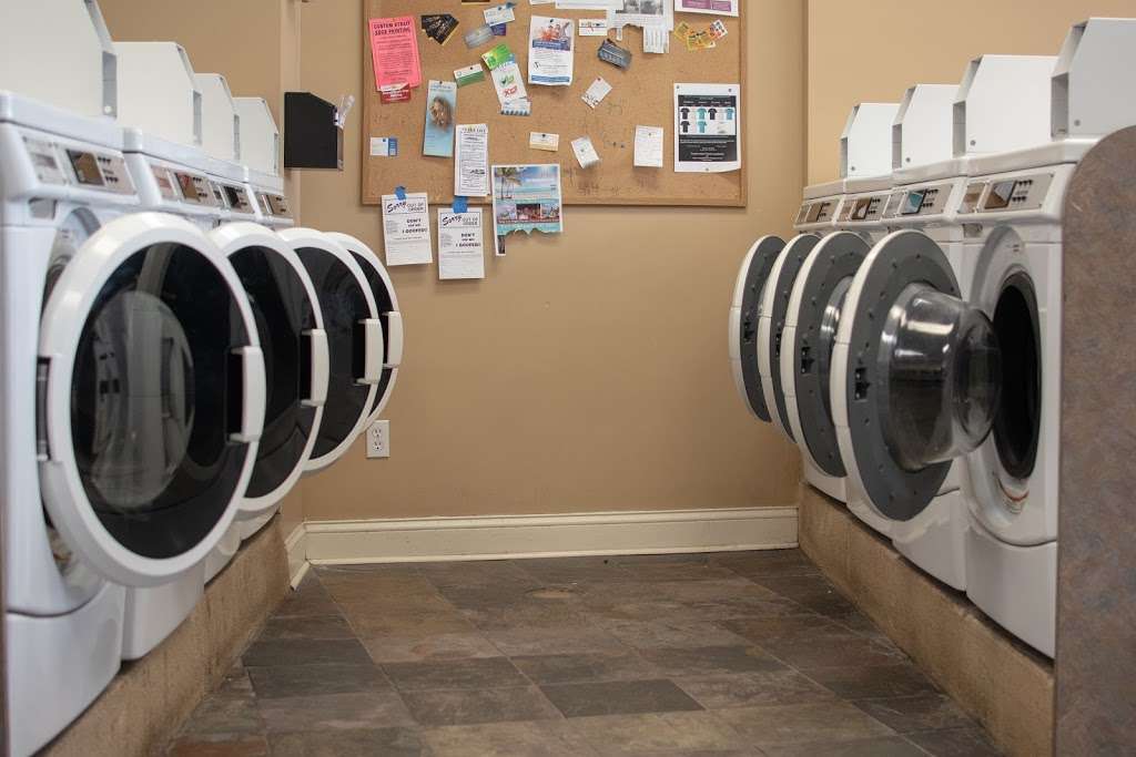 The Laundry Room | 8418 W Morgan Ave, Milwaukee, WI 53228, USA | Phone: (262) 477-9040