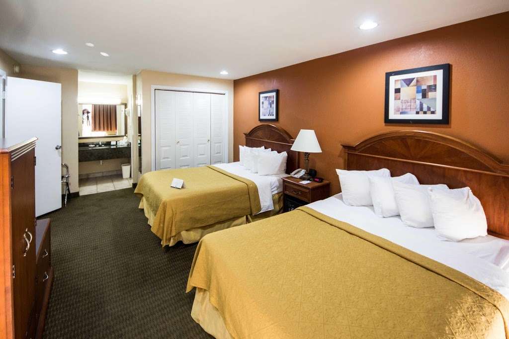Quality Inn Kennedy Space Center | 3655 Cheney Hwy, Titusville, FL 32780, USA | Phone: (321) 269-7110
