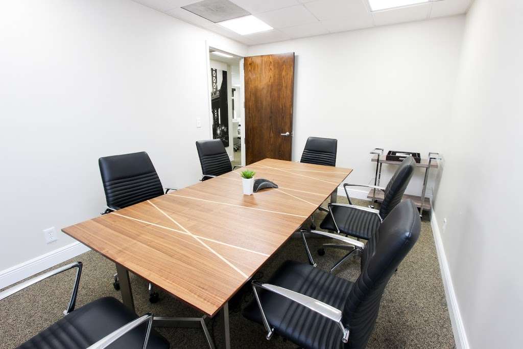 Empire Executive Offices Meeting Rooms | 1021 Ives Dairy Rd #115, Miami, FL 33179, USA | Phone: (305) 400-1100