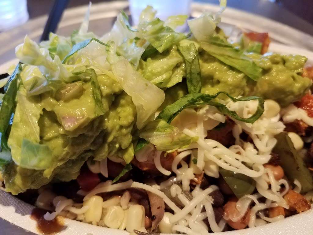 Chipotle Mexican Grill | 323 W Main St, Freehold, NJ 07728, USA | Phone: (732) 358-7721