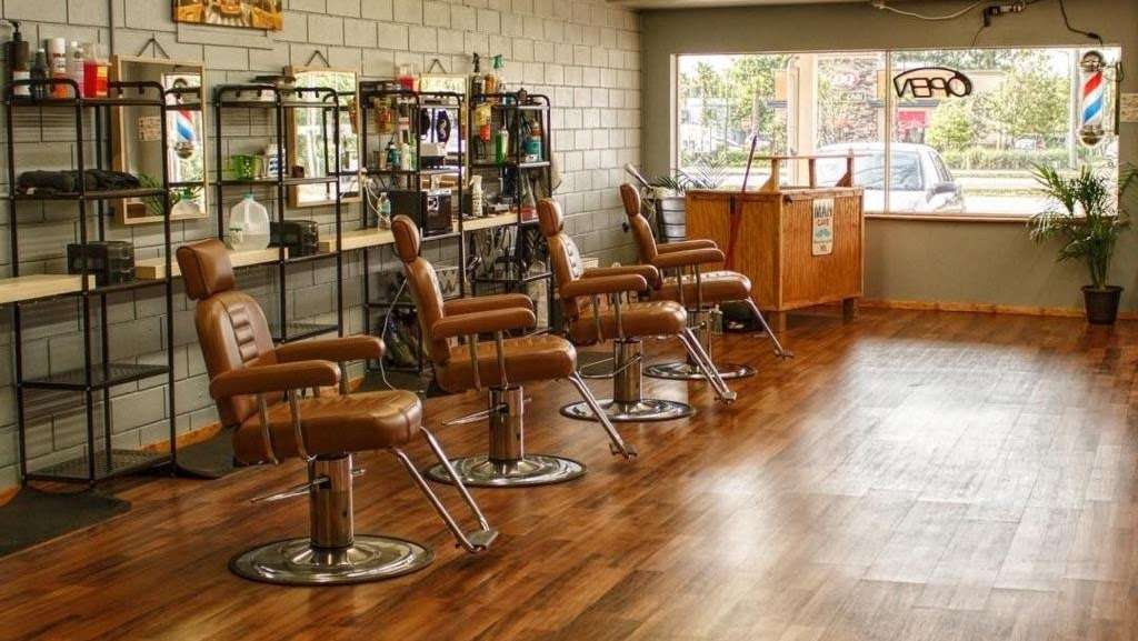 Speak EZ Barber Shop | 2457, 534 E International Speedway Blvd, DeLand, FL 32724, USA | Phone: (386) 338-7582