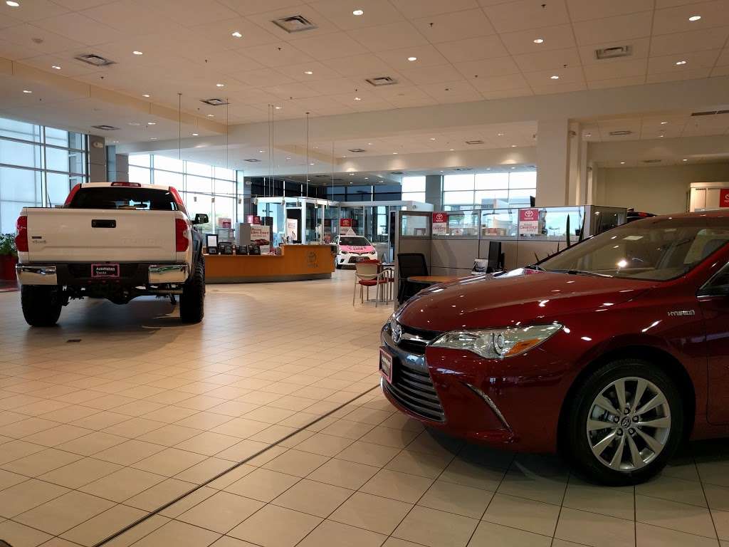 AutoNation Toyota Arapahoe | 10531 E Arapahoe Rd, Centennial, CO 80112, USA | Phone: (303) 578-6111