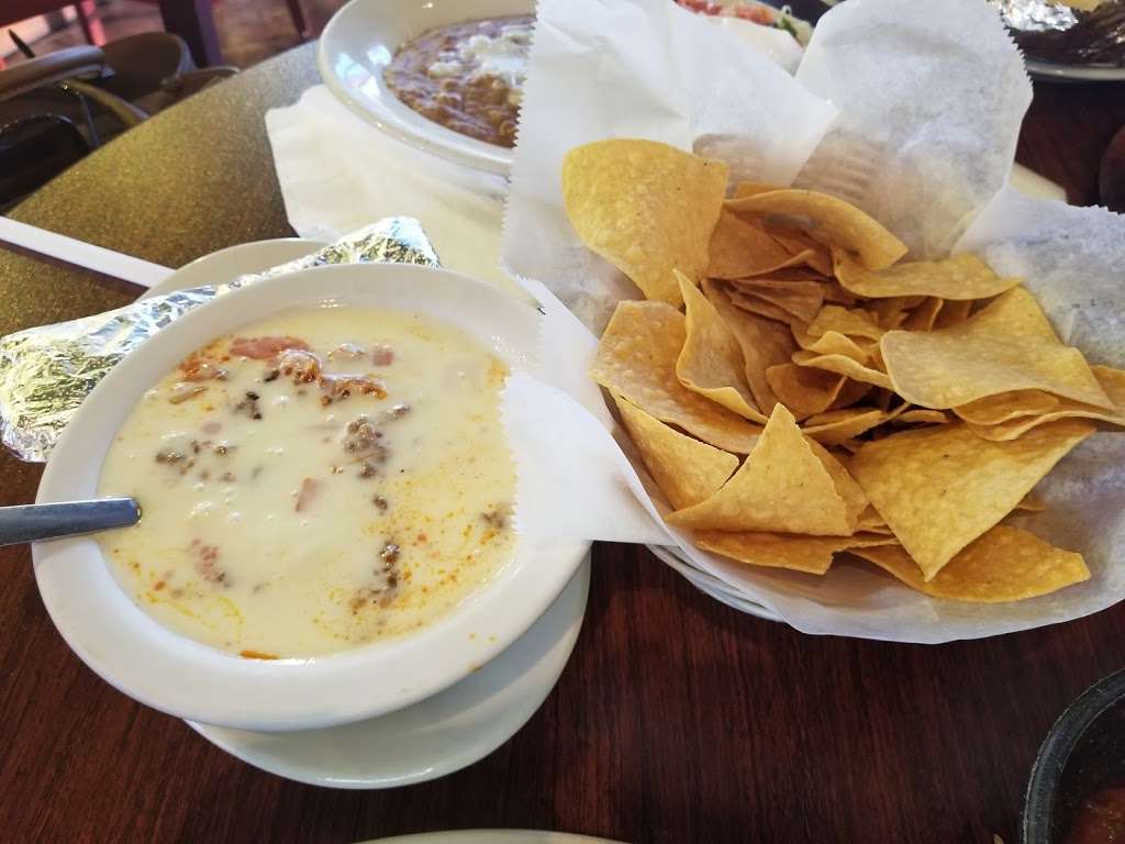 La Cantina Mexican Restaurant | 5450 E Fall Creek Pkwy N Dr, Indianapolis, IN 46226 | Phone: (317) 546-3508