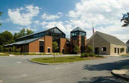 Blackstone Public Library | 86 Main St, Blackstone, MA 01504, USA | Phone: (508) 883-1931