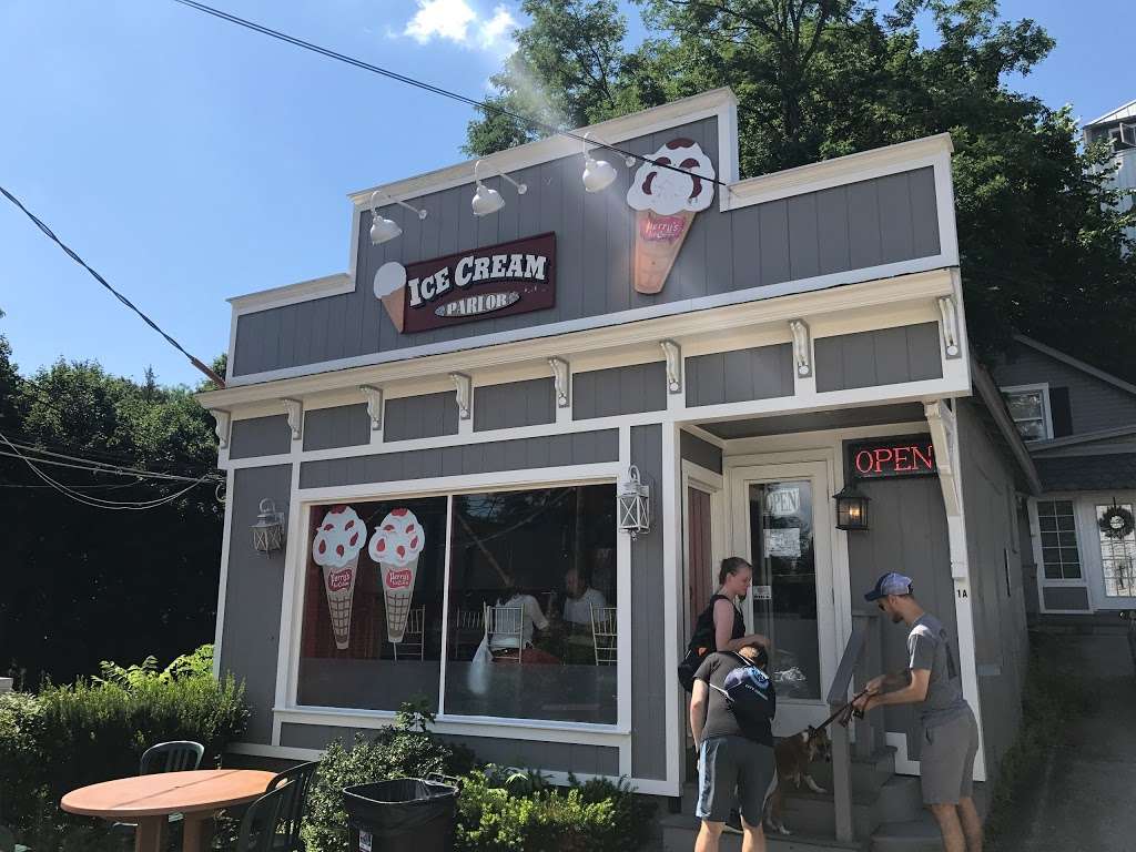 Perrys Ice Cream Parlor | 3 Depot Square, Cold Spring, NY 10516, USA