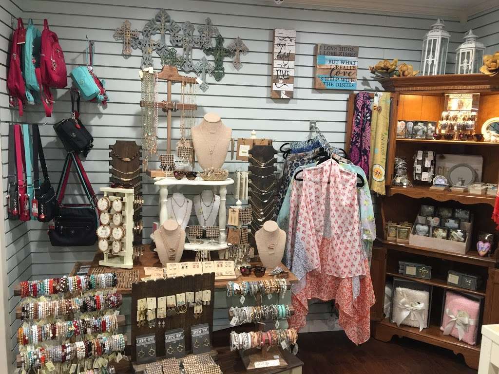 The Cottage Door Boutique | 1001 Avenue B, Katy, TX 77493, USA | Phone: (281) 391-1222