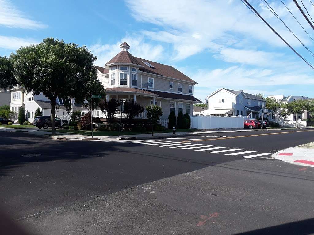 Rockaway Beach Bl/Neponsit Hosp | Queens, NY 11694