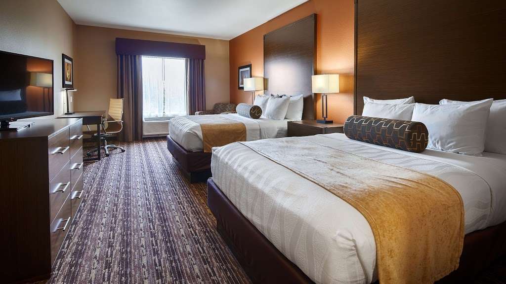 Best Western Plus Elmendorf Hotel | 20015 Eagle Ford Branch, Elmendorf, TX 78112, USA | Phone: (210) 621-9436