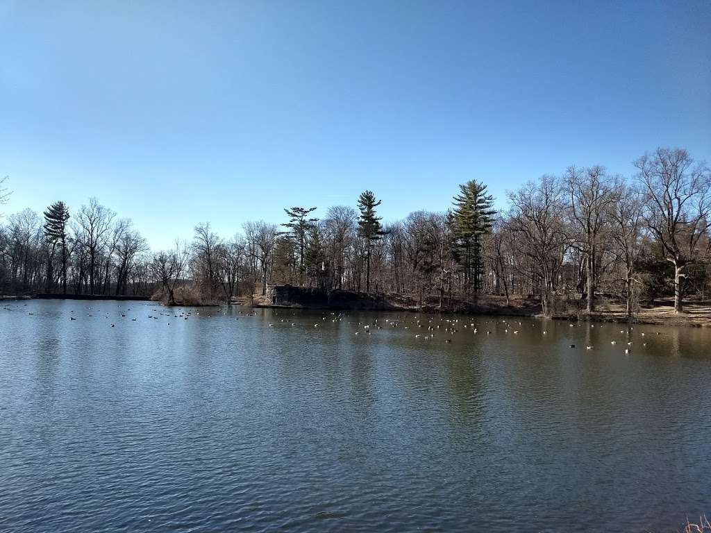 Halsey Pond Tea House | 4 Castle Rd, Irvington, NY 10533, USA | Phone: (347) 843-9139