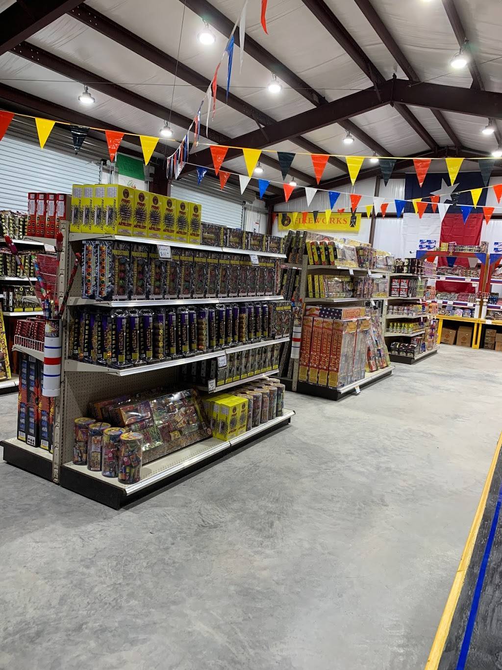 Flash-Bang Fireworks | 254 County Rd 129, Alvin, TX 77511, USA | Phone: (832) 315-7333