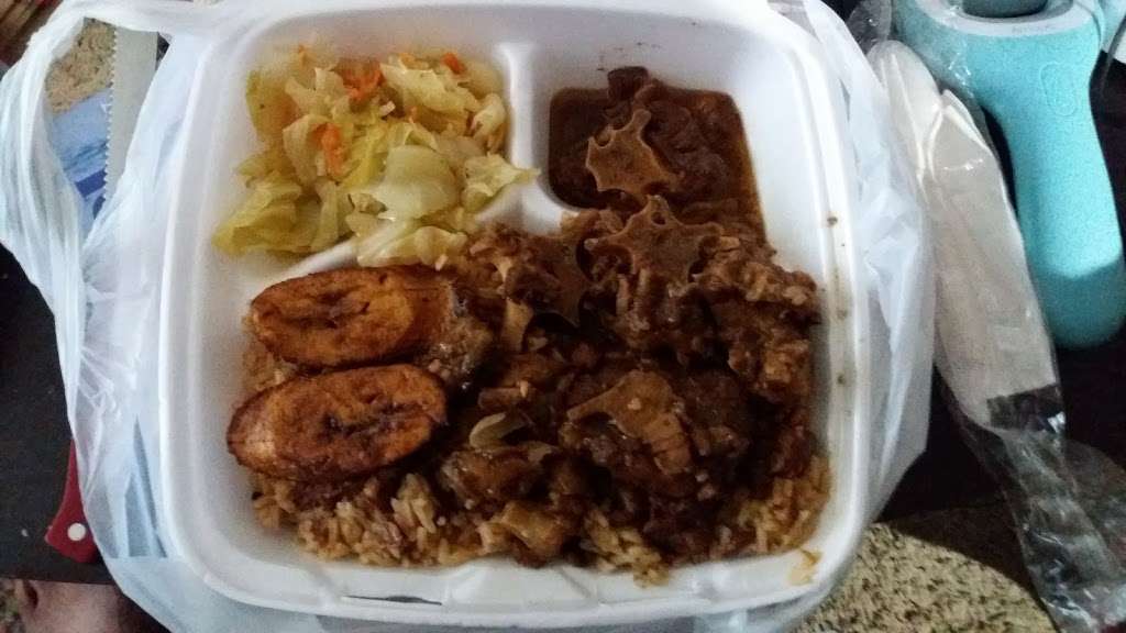 Cherrys Caribbean Palace - Jamaican and Soul Food | 415 Main St, Freemansburg, PA 18017, USA | Phone: (610) 419-4456