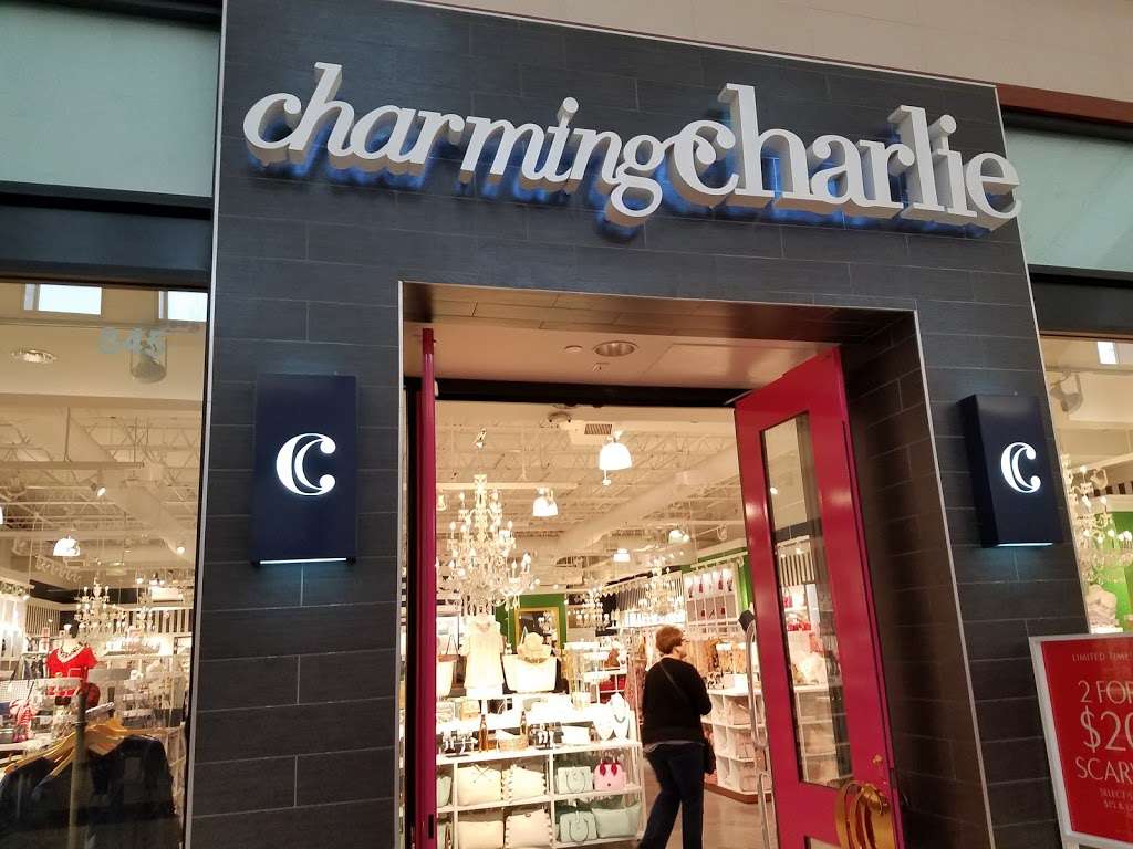 Charming Charlie | 6170 W Grand Ave Suite 845, Gurnee, IL 60031, USA | Phone: (847) 855-2624