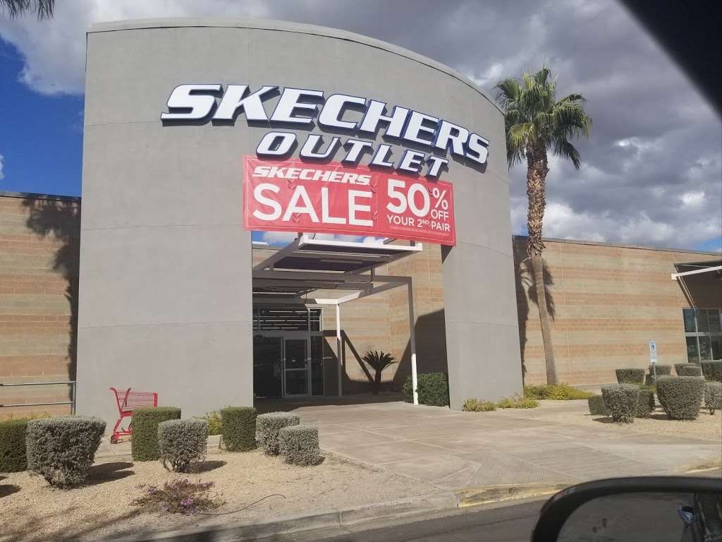 SKECHERS Retail | 7720 W Bell Rd Ste A, Glendale, AZ 85308, USA | Phone: (623) 412-9843