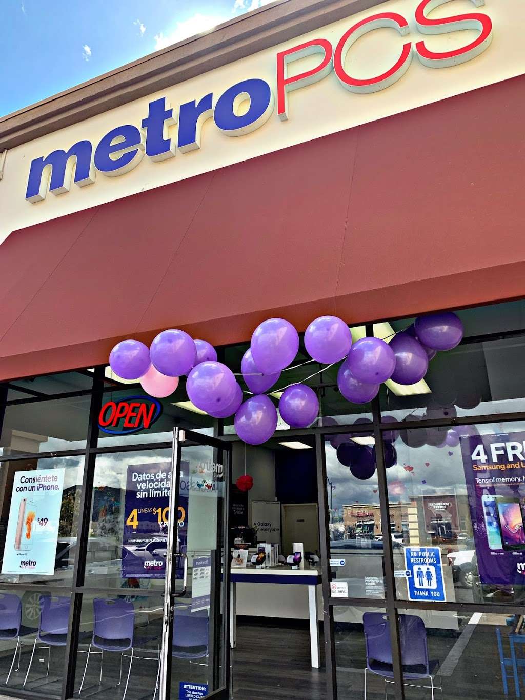 Metro by T-Mobile | 85 Ramona Expy Ste 8, Perris, CA 92571, USA | Phone: (951) 657-7202