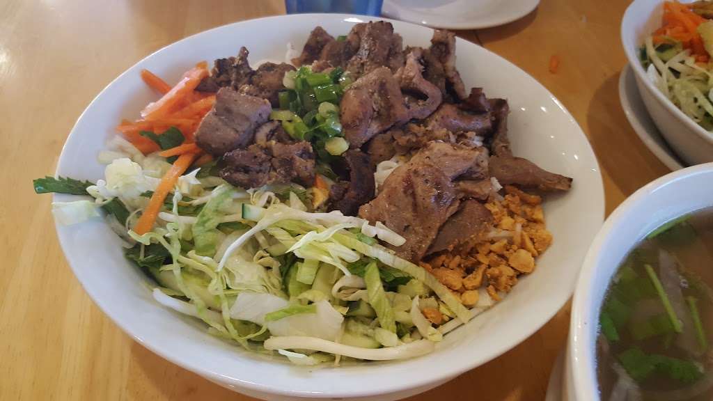 Pho Thanh Binh | 107 Via Pico Plaza, San Clemente, CA 92672, USA | Phone: (949) 369-3879