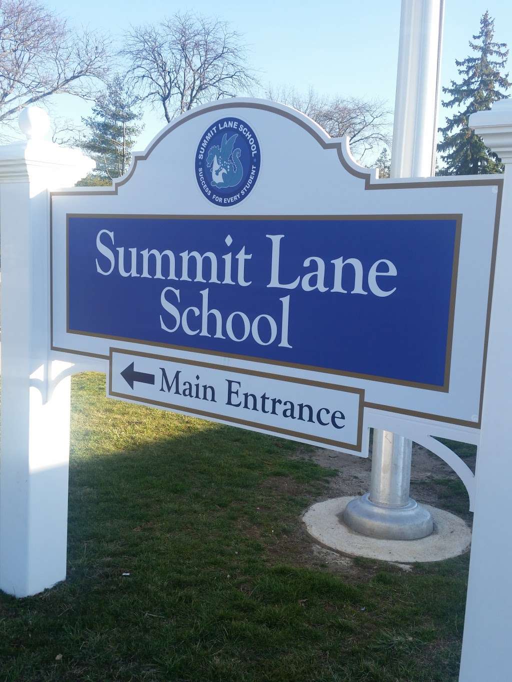 Summit Lane School | 4 Summit Ln, Levittown, NY 11756, USA | Phone: (516) 434-7525