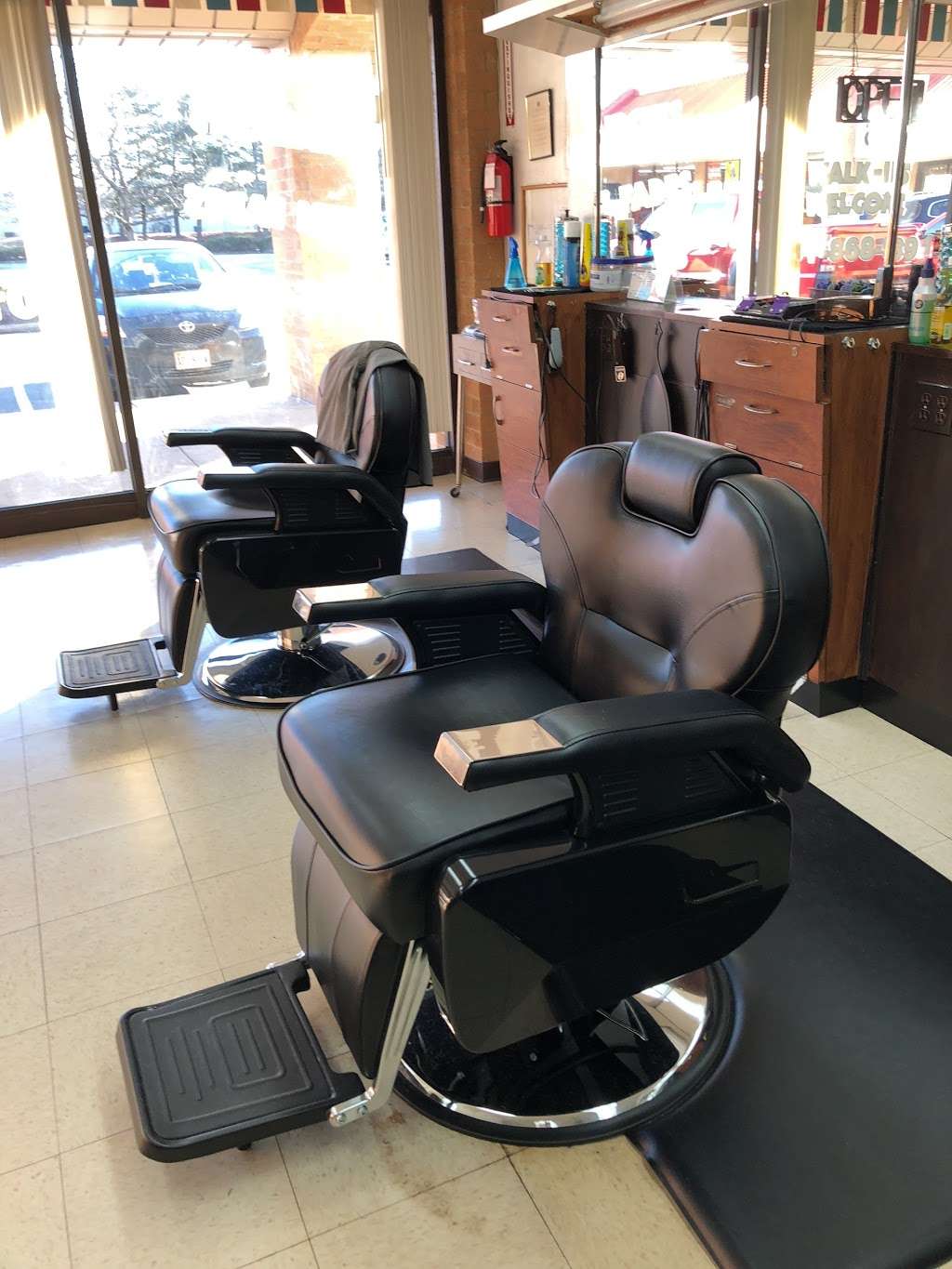 Clinton Barber Shop | 8971 Woodyard Rd, Clinton, MD 20735, USA | Phone: (301) 868-9891